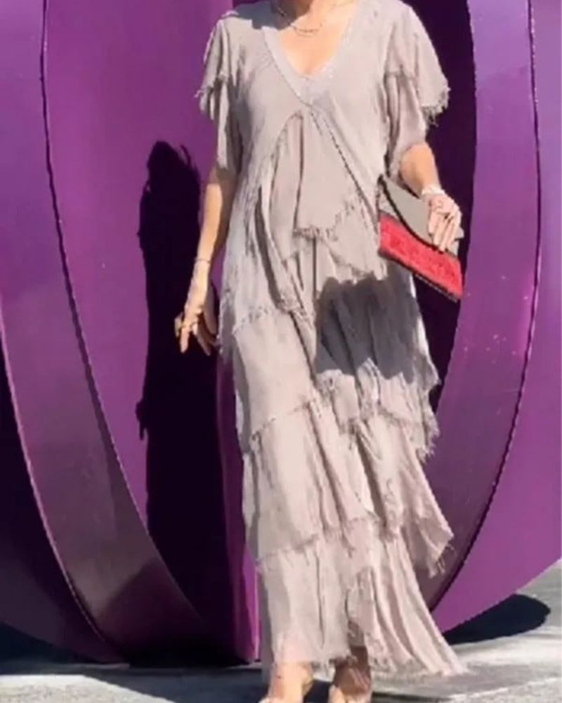 Bela Valiere - Robe Fluide à Col V – Élégance Chic et Moderne