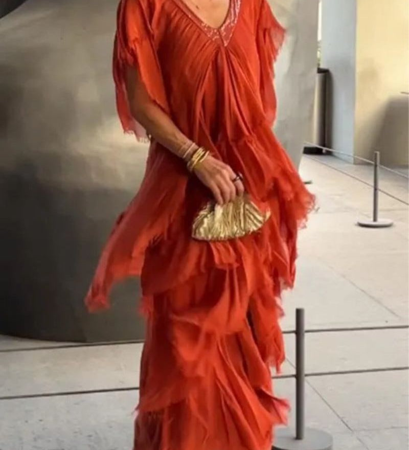 Bela Valiere - Robe Fluide à Col V – Élégance Chic et Moderne